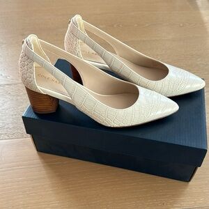 New Cole Haan Emilee Ivory Embossed Croc Print Leather Pumps - Size 7